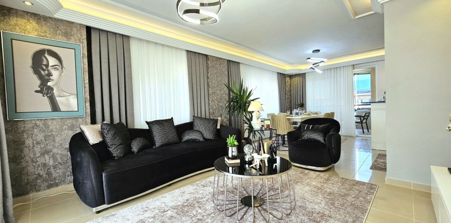 3+1 Lägenhet i Oba, Antalya, Turkiet Nr. 218156