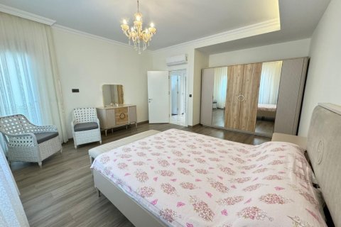 Аренда квартиры  в Аланье, Анталье, Турция 5+1, 350м2, №216554 – фото 17