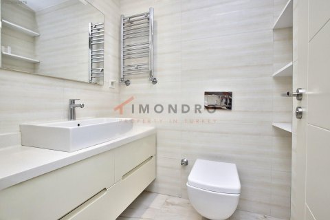 1+1 Wohnung  in Besiktas, Istanbul, Türkei Nr. 213314 - 9