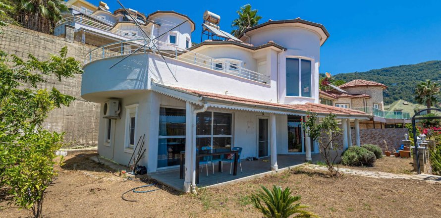 ویلا در Alanya ، ترکیه 3 خوابه ، 160 متر مربع. شماره 217653