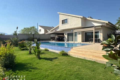 ویلا در Fethiye ، ترکیه 4 خوابه ، 300 متر مربع. شماره 232974