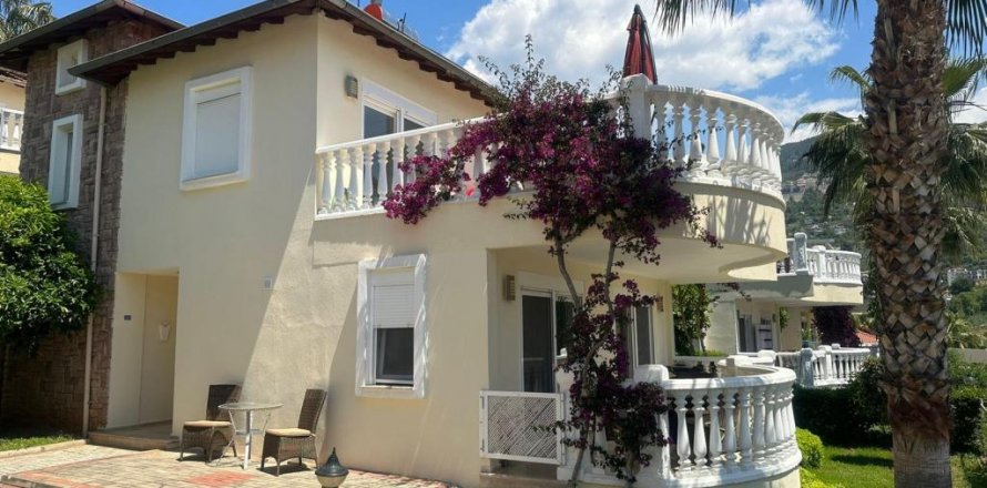Villa  in Tepe, Alanya, Antalya, Turkey No. 206712