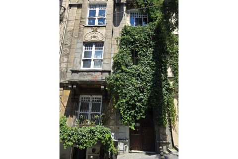 2+1 Apartment  in Beyoglu, Istanbul, Turkey No. 227286
