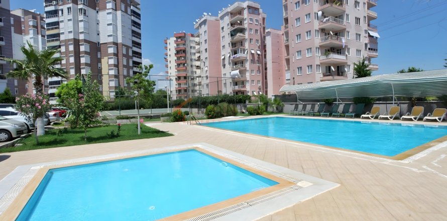 3+1 Apartment  in Antalya, Turkey No. 215191