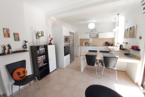 Квартира  2+1 в Оба, Анталья, Турция №218806