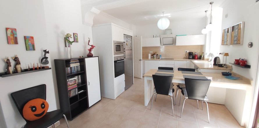 Daire  2+1  Oba, Antalya, Türkiye №218806