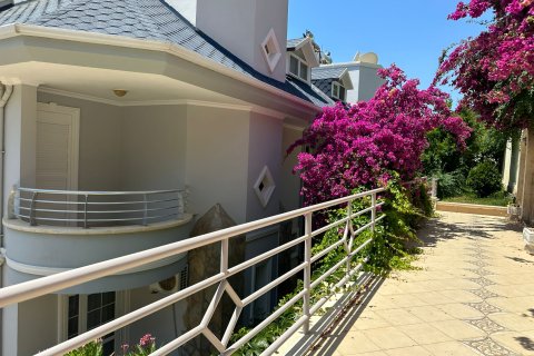 آپارتمان در  Alanya ، ترکیه 3 خوابه ، 170 متر مربع.  شماره 218802 - 21