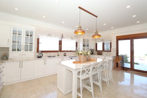 Продажа виллы  в Кумлудже, Анталье, Турция 3+1, 247м2, №212089 – фото 24