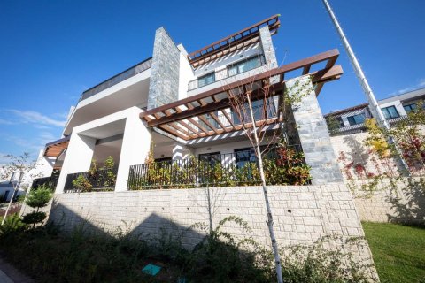 Apartment for sale in Yalova, Turkey, 2 bedrooms, 87m2, No. 233943 – photo 2