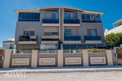 ویلا در  Antalya ، ترکیه 7 خوابه ، 300 متر مربع.  شماره 232621