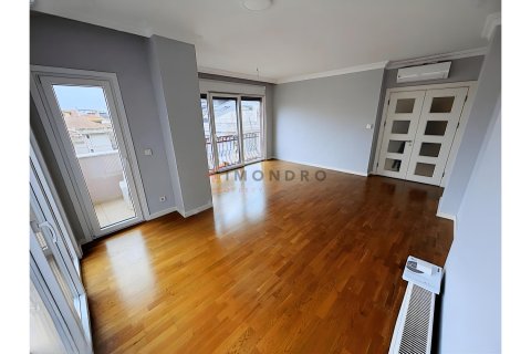 3+1 Lejlighed  i Kadikoy, Istanbul, Tyrkiet Nr. 223426 - 2