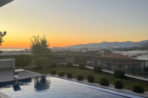 ویلا در  Alanya ، ترکیه 6 خوابه ، 360 متر مربع.  شماره 217358 - 2