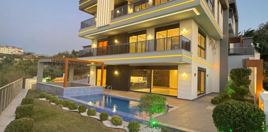 ویلا در  Alanya ، ترکیه 6 خوابه ، 360 متر مربع.  شماره 217358