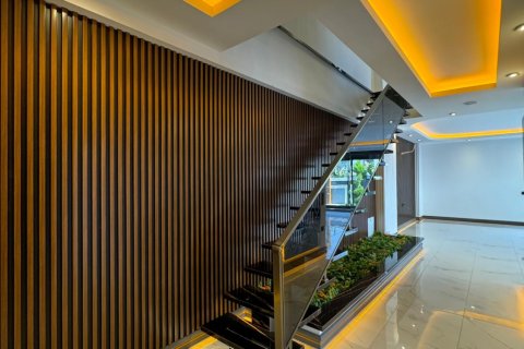 ویلا در  Alanya ، ترکیه 6 خوابه ، 360 متر مربع.  شماره 217358 - 13