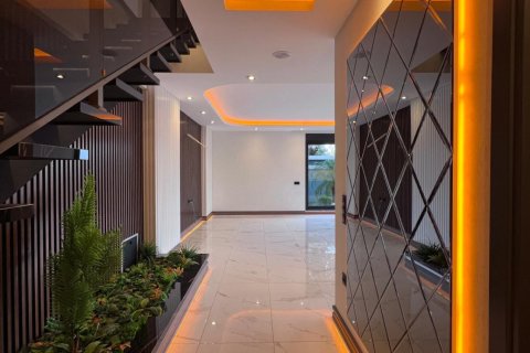 ویلا در  Alanya ، ترکیه 6 خوابه ، 360 متر مربع.  شماره 217358 - 14