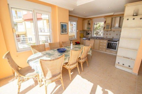 ویلا در  Alanya ، ترکیه 4 خوابه ، 250 متر مربع.  شماره 232748 - 8