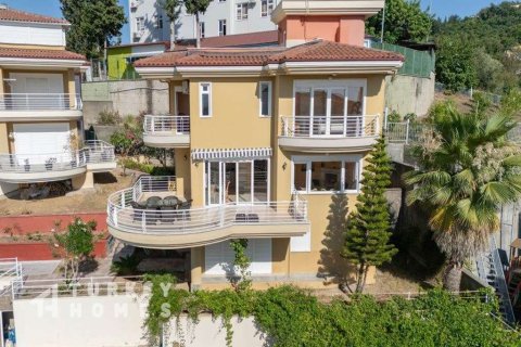 ویلا در  Alanya ، ترکیه 4 خوابه ، 250 متر مربع.  شماره 232748