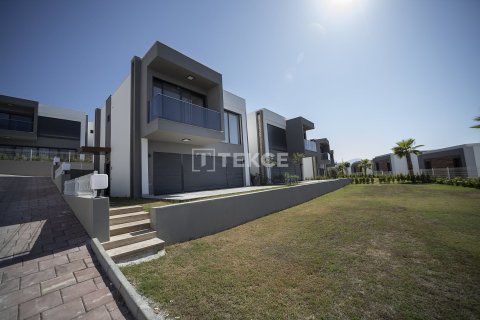 3+1 Villa in Kusadasi, Aydin, Turkey No. 228552