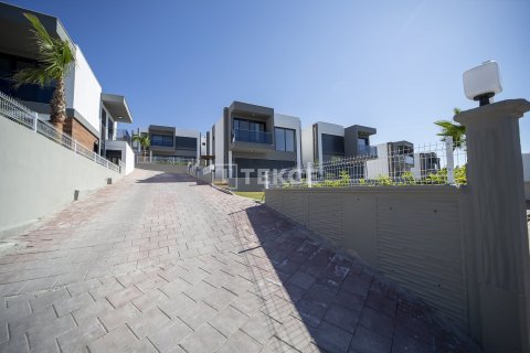 Villa for sale in Kusadasi, Aydin, Turkey, 3 bedrooms, 145m2, No. 228553 – photo 10