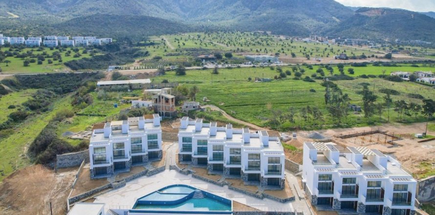 2+1 Apartment in Tatlisu, Famagusta, Northern Cyprus No. 214589