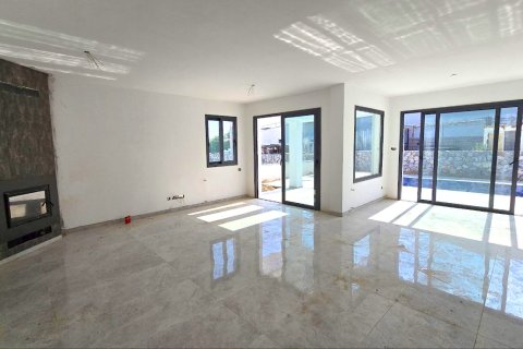 4+1 Villa  i Alsancak, Girne,  Nr. 214584 - 14