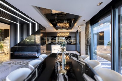 ویلا در  Alanya ، ترکیه 3 خوابه ، 297 متر مربع.  شماره 221619 - 25