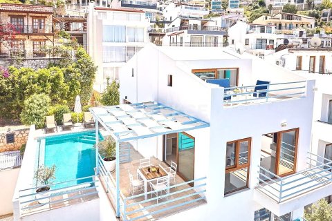 2+1 Villa  in Kas, Antalya, Turkey No. 222233