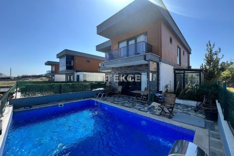 4+1 Villa  i Bueyuekcekmece, Istanbul, Tyrkia Nr. 222234