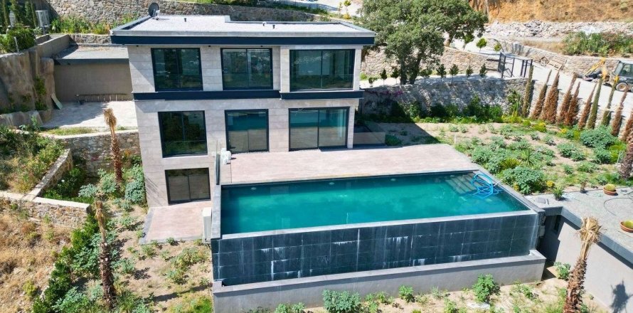 4+1 Villa  in Yalikavak, Mugla, Türkei Nr. 232995
