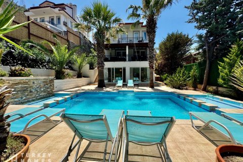 Villa 4+1 Ovacık, Muğla, Türkiye №232992 - 2
