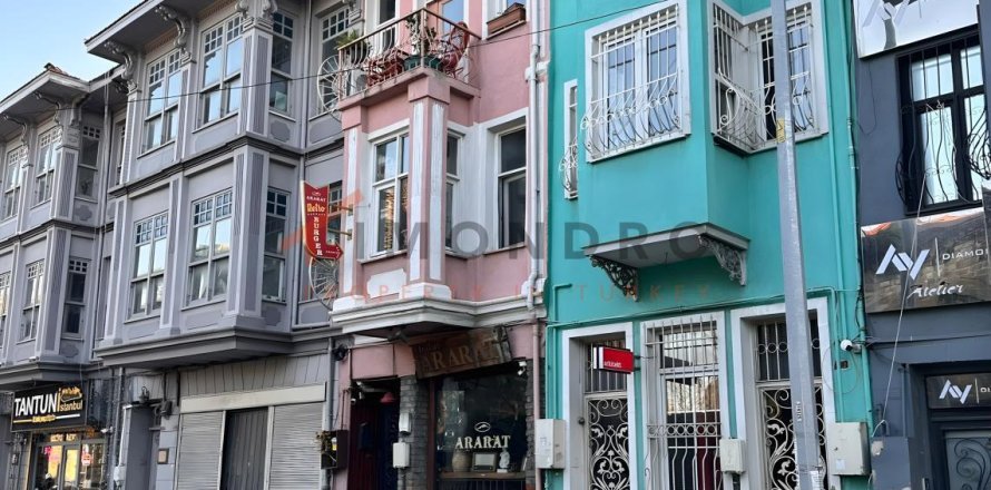 Квартира 1+5 в Фатихе, Стамбул, Турция №237876