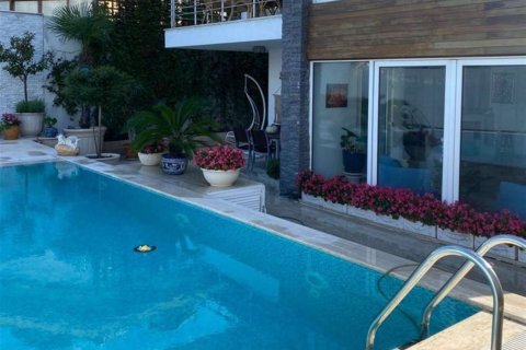 Villa 7+1 İstanbul, Türkiye №232905 - 3