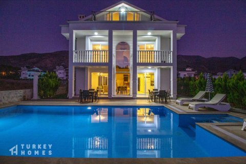 Villa  4+1  Ovacık, Muğla, Türkiye №232901