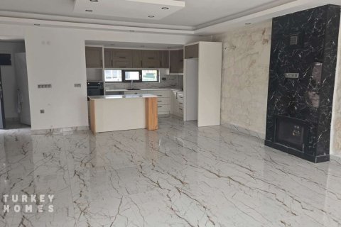 3+1 Villa in Belek, Antalya, Türkei Nr. 232752 - 6