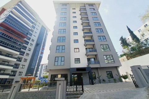 1+1 Apartment  in Mahmutlar, Antalya, Turkey No. 230938