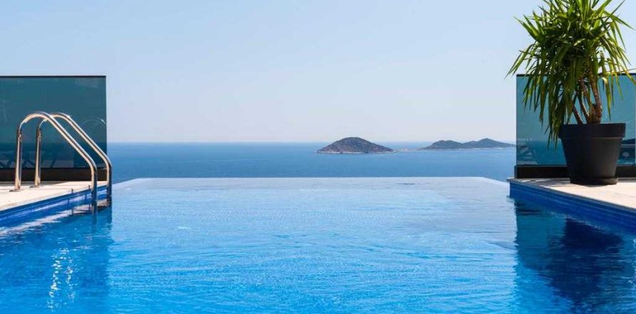 4+1 Villa i Kalkan, Antalya, Tyrkia Nr. 233968