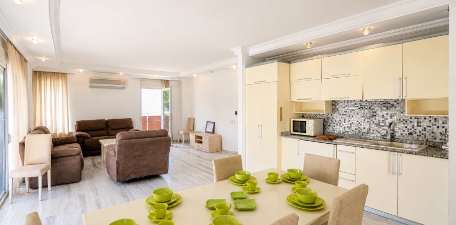 2+1 Lägenhet  i Oba, Antalya, Turkiet Nr. 232241