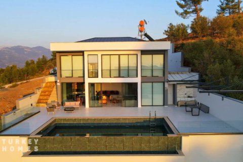 4+1 Villa i Alanya, Antalya, Tyrkiet Nr. 233639 - 1