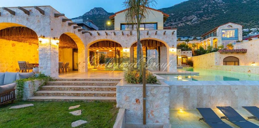 5+1 Villa  in Kalkan, Antalya, Türkei Nr. 215941