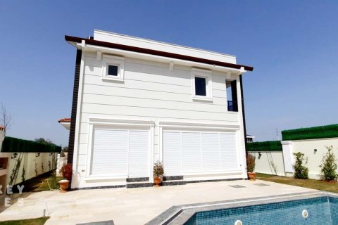 Villa 5+1 Antalya, Türkiye №233770 - 1