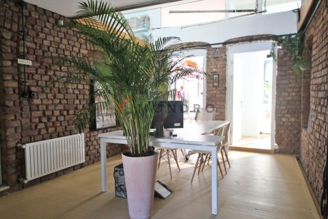 3+1 Lägenhet  i Beyoglu, Istanbul, istanbul, Turkiet Nr. 221631 - 3