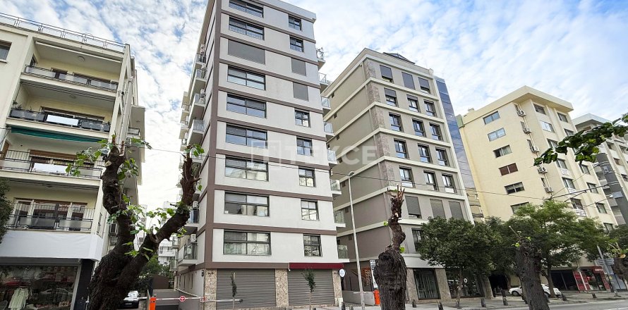 2+1 Lejlighed  i Izmir, Tyrkiet Nr. 221199