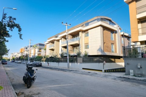 1+1 Wohnung in Lara, Antalya, Türkei Nr. 231800