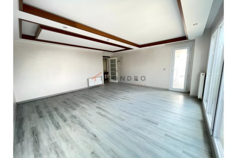 آپارتمان در  Bueyuekcekmece ، ترکیه 3 خوابه ، 157 متر مربع.  شماره 215914 - 2