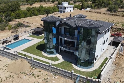 8+1 Villa  in Antalya, Turkey No. 222927