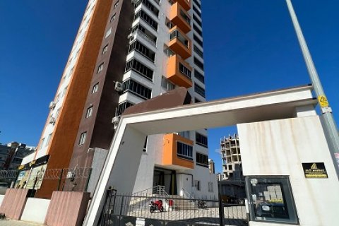 2+1 Penthouse in Mersin, Turkey No. 230840