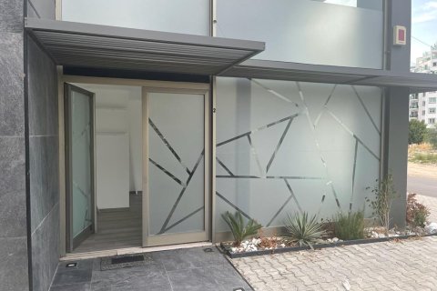 Erhvervsejendom  i Girne,  Nr. 214671 - 3