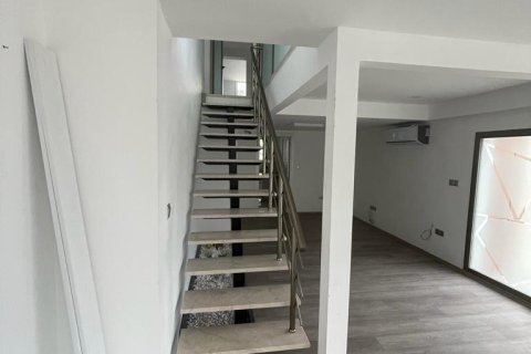 Erhvervsejendom  i Girne,  Nr. 214671 - 9