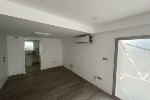 Erhvervsejendom  i Girne,  Nr. 214671 - 6