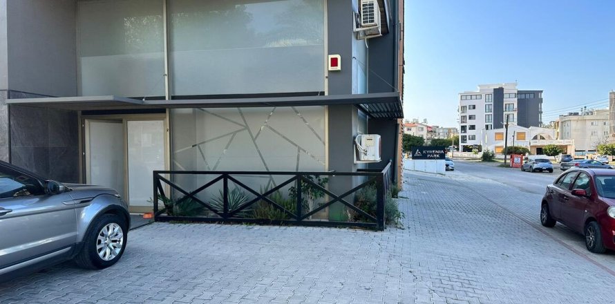 Erhvervsejendom  i Girne,  Nr. 214671